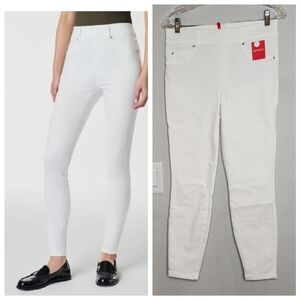 NWT SPANX White Ankle Skinny Jeans Pull On Compression Size Medium Petite MP